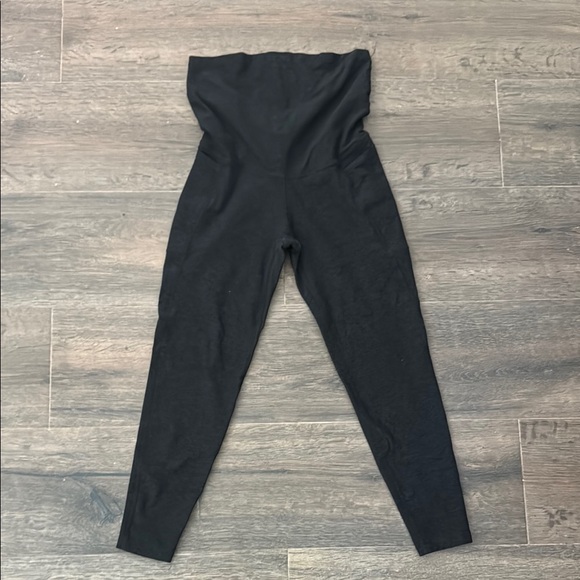 Beyond Yoga Maternity Leggings - Picture 1 of 4